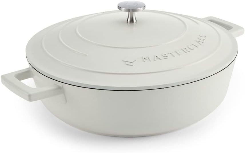 MasterClass Shallow Casserole Dish with Lid, Hob to Oven to Table Casserole Pan, Ultra Lightweight, Optimum Heat Conduction, 4L, Cream