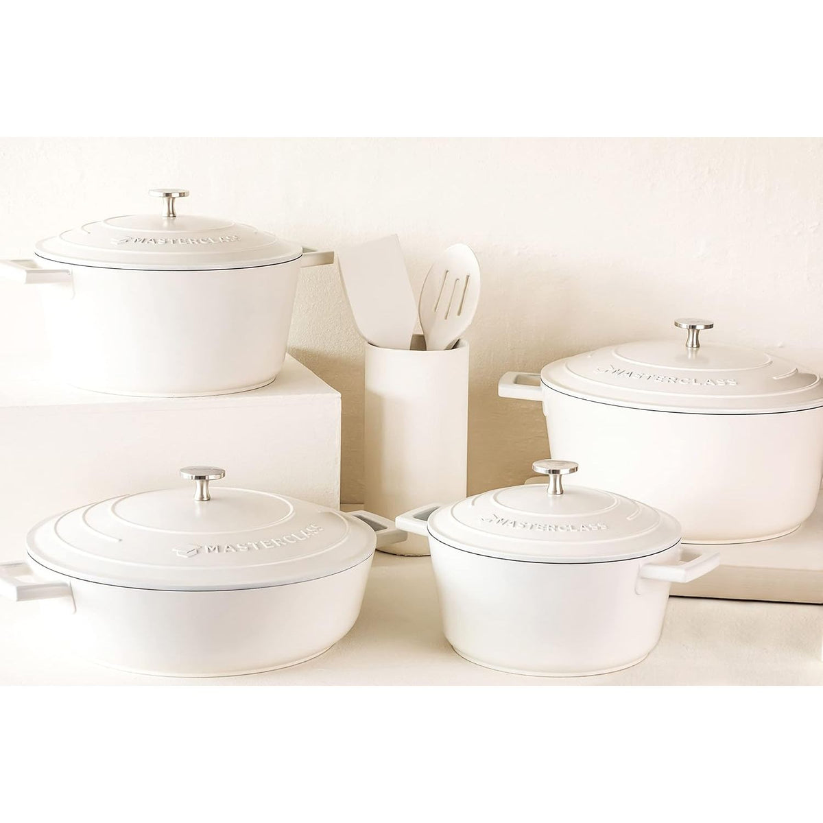 MasterClass Cream Cast Aluminium 2.5LT Casserole Dish