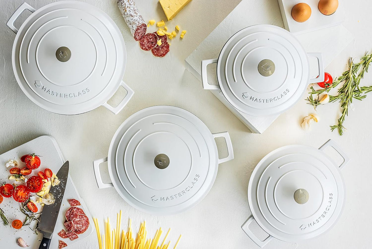 MasterClass Small Casserole Dish with Lid 2.5L/20 cm, Lightweight Cast Aluminium, Induction Hob and Oven Safe, Cream