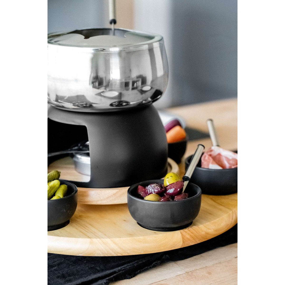 Artesà Six Person Party Fondue Set With Lazy Susan - Home Deco London