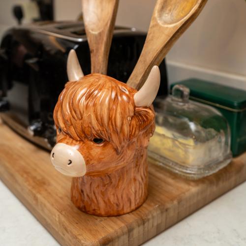 Highland Cow Ceramic Utensil Holder 3D - Home Deco London