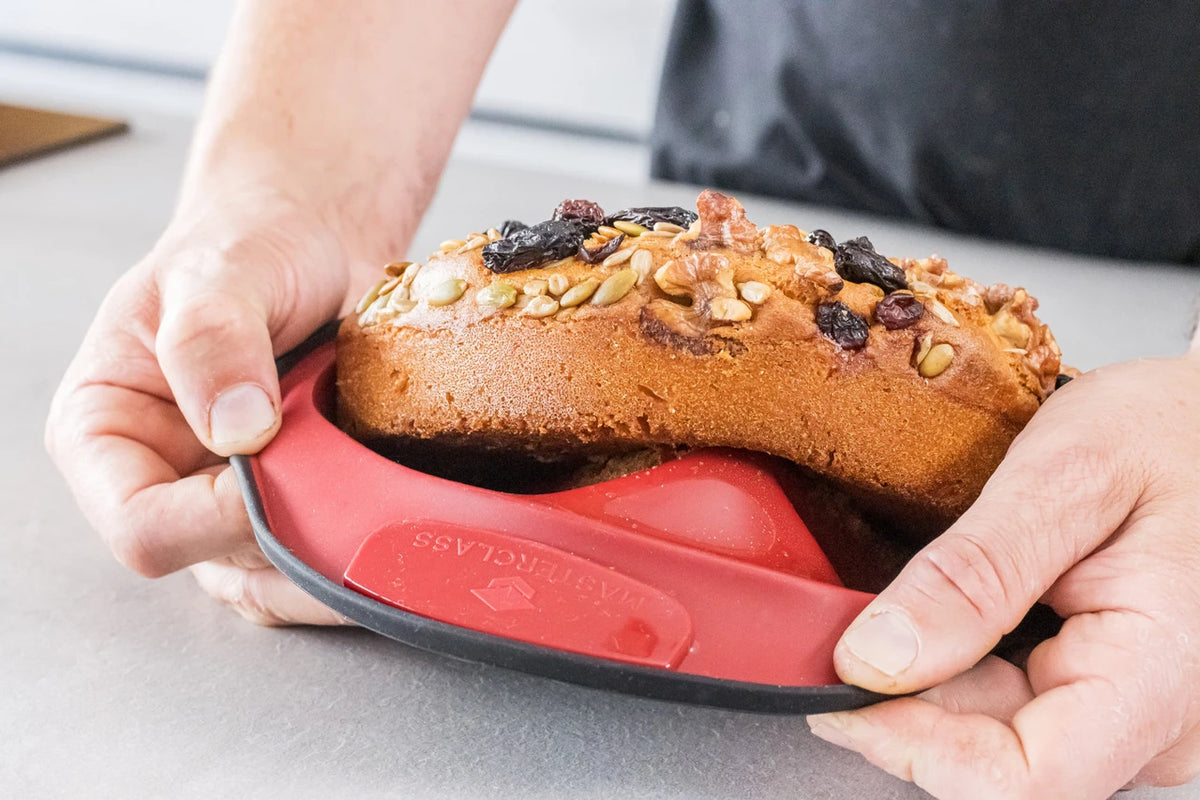 MasterClass Smart Silicone Flexible Round Cake Pan, 20.5cm