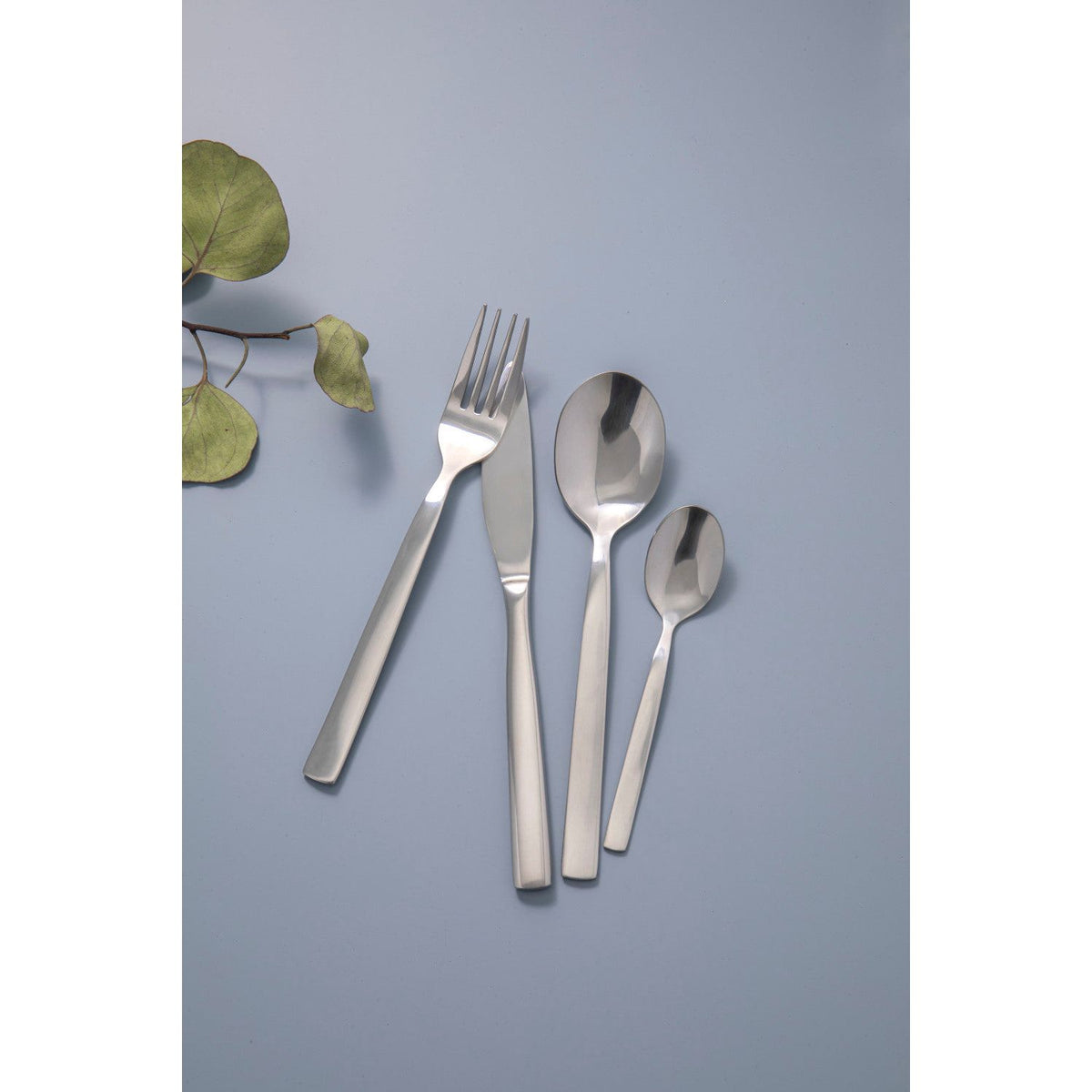 Mikasa Beaumont 16 Piece Cutlery Set - Home Deco London