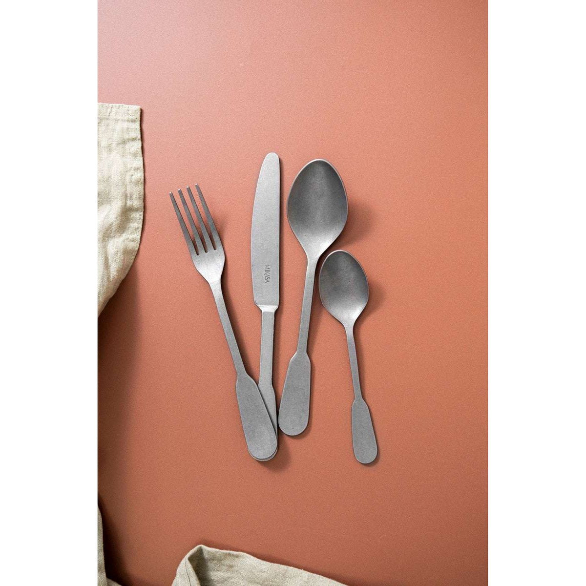 Mikasa Soho Antique 16 Piece Cutlery Set - Home Deco London