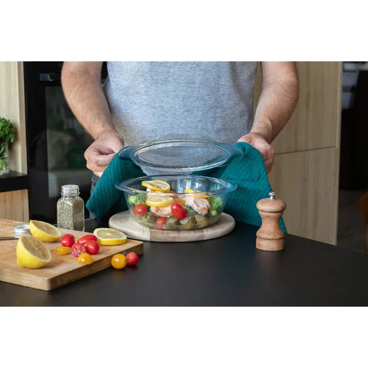 Pyrex Glass Casserole Dish 2.2L with Lid - Home Deco London