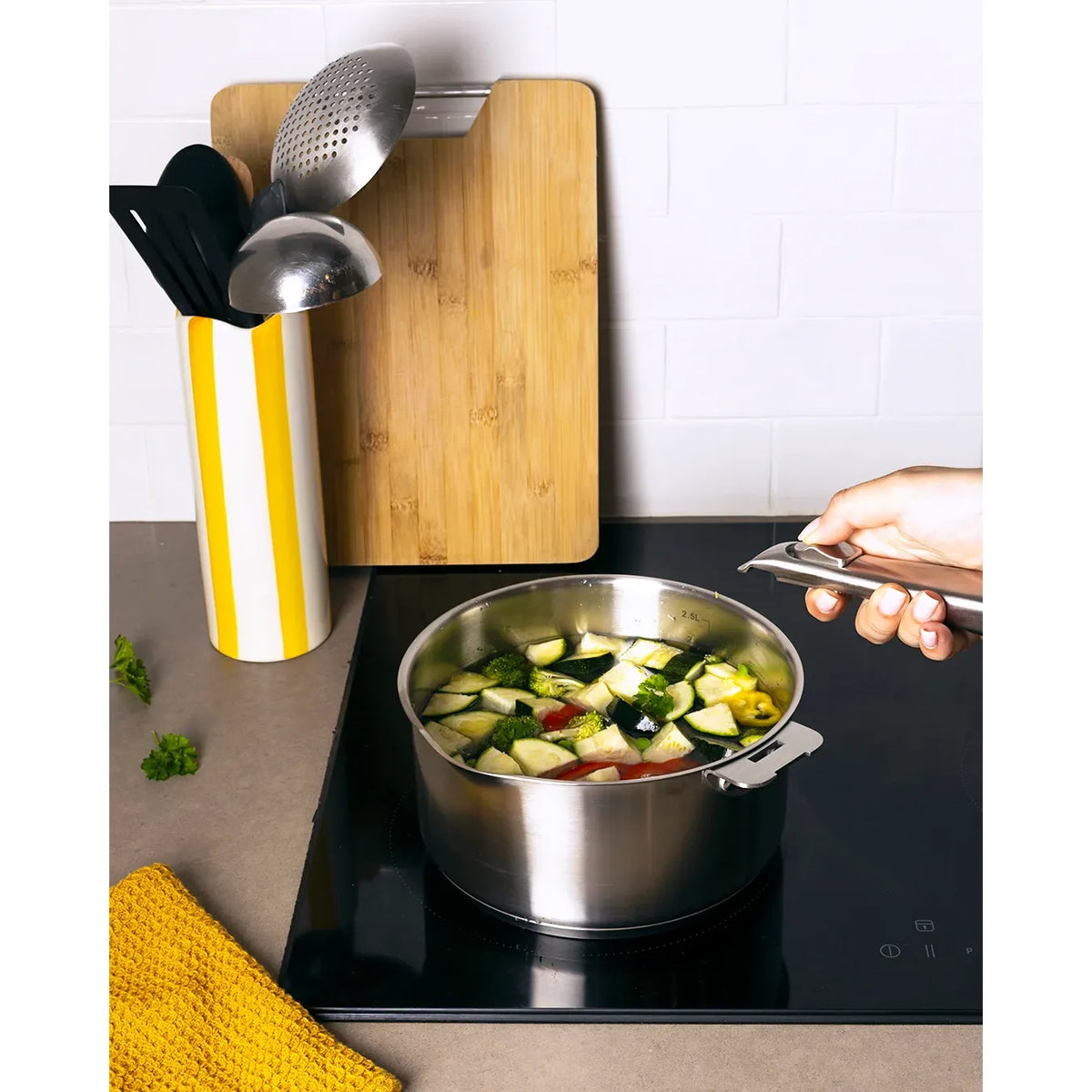 Pyrex Infinity Stainless steel saucepan with removable handle 20cm - Removable handle sold separately
