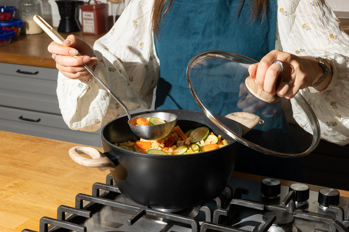 Pyrex Cook&Care Stew pot with Lid 24cm Black