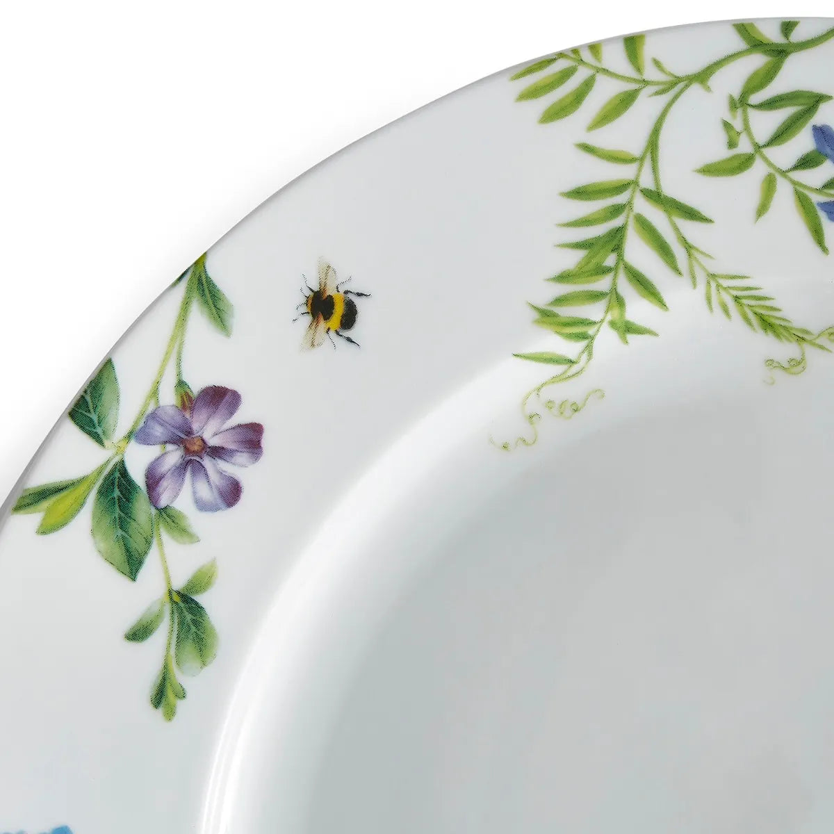 Home 16 Piece Set, Bumble Bee dinner set includes a charming cereal bowl with bumble bee motifs.