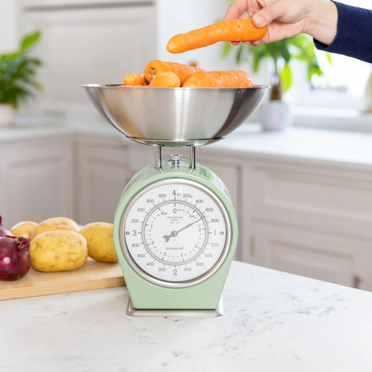 Living Nostalgia Mechanical Kitchen Scales - English Sage Green