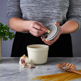 Mason Cash Innovative Garlic Keeper with Grater Lid - Home Deco London
