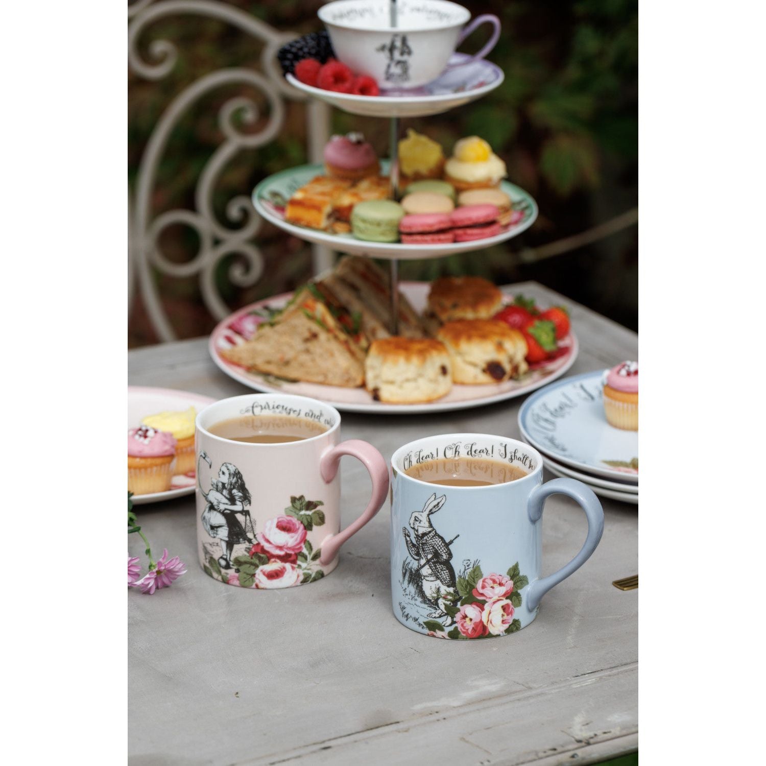 Mikasa V&A Alice In Wonderland His And Hers Mug Set 380ml - Home Deco London