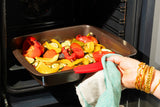 Pyrex asimetriA Rectangular metal oven dish with slicone handle 25x20cm