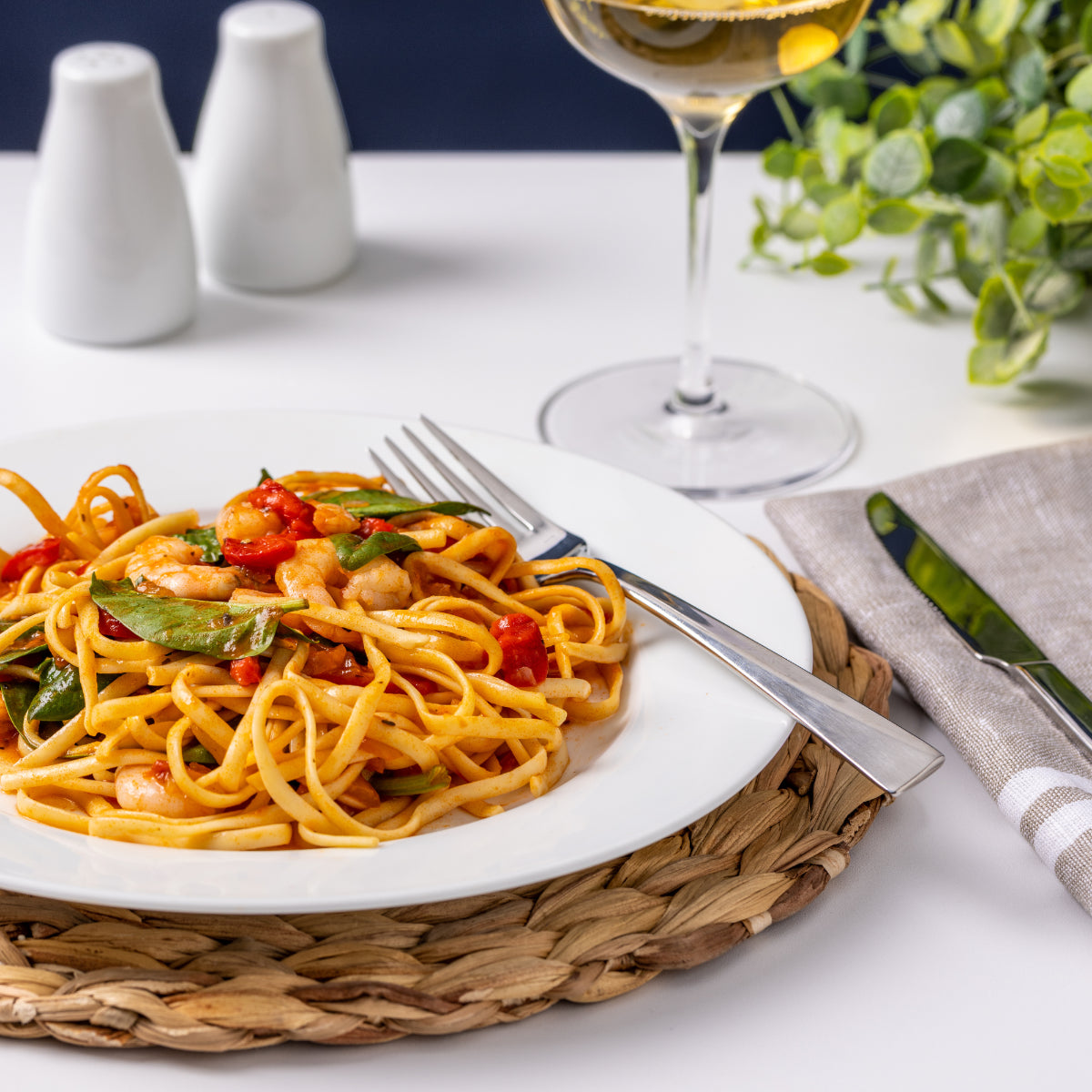 Price & Kensington 27cm Simplicity Rim Dinner Plate - White Porcelain, Dishwasher & Microwave Safe - Home Deco London