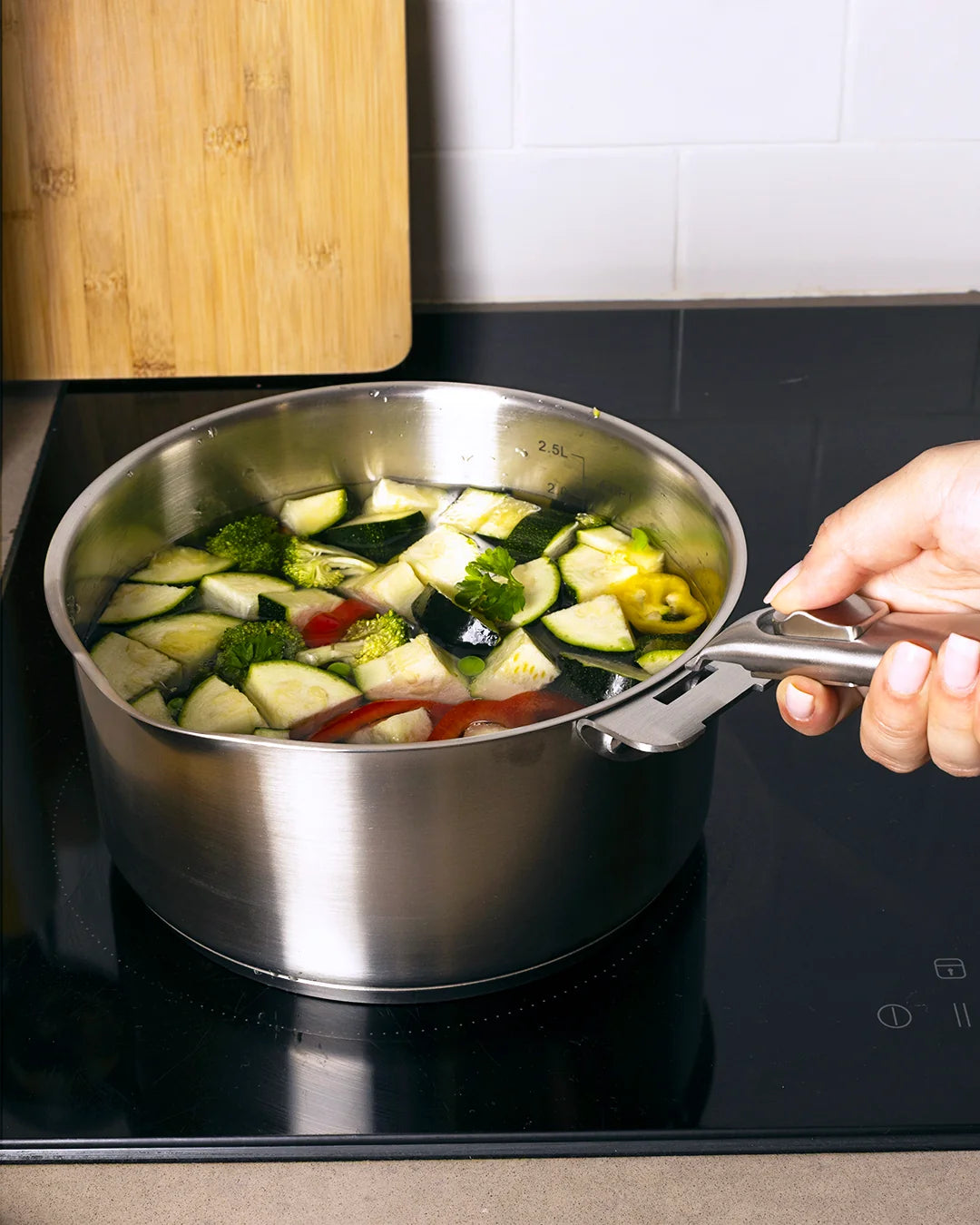Pyrex Infinity Stainless steel saucepan with removable handle 20cm - Removable handle sold separately - Currently on Order - Orders will be delivered from the 15/10/2026.