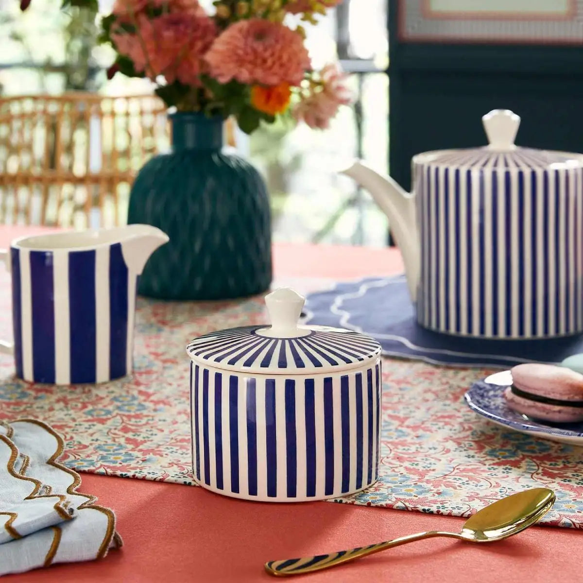 Aerial view of the Spode Steccato Covered Sugar Bowl, displaying its classic yet modern design that enhances any table decor.