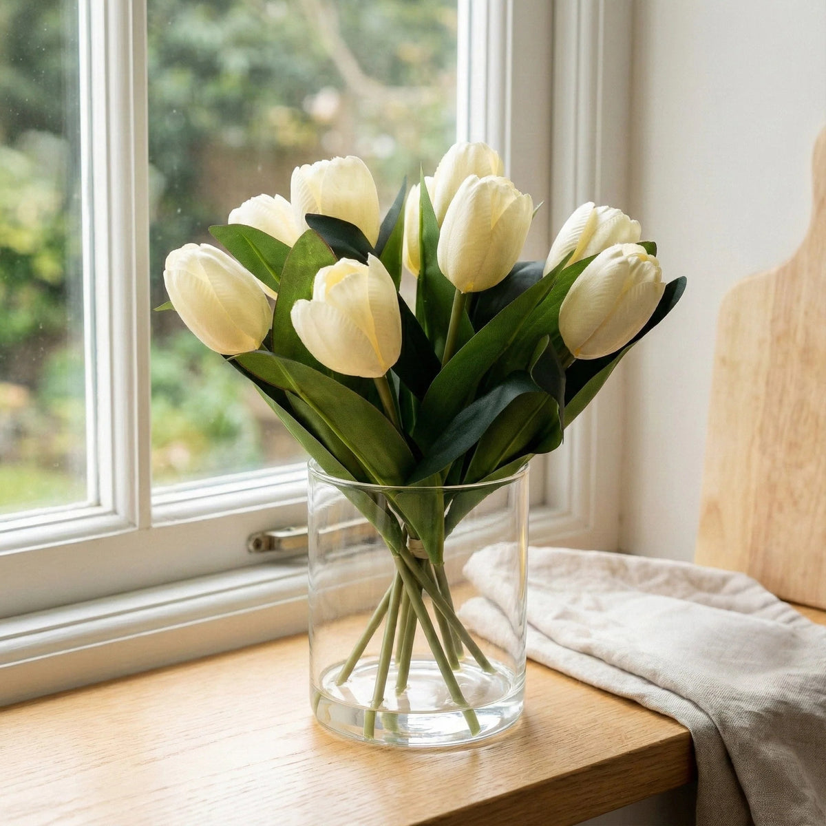 Tulips Bouquet in Glass Vase – Elegant Tulip Flower Arrangement