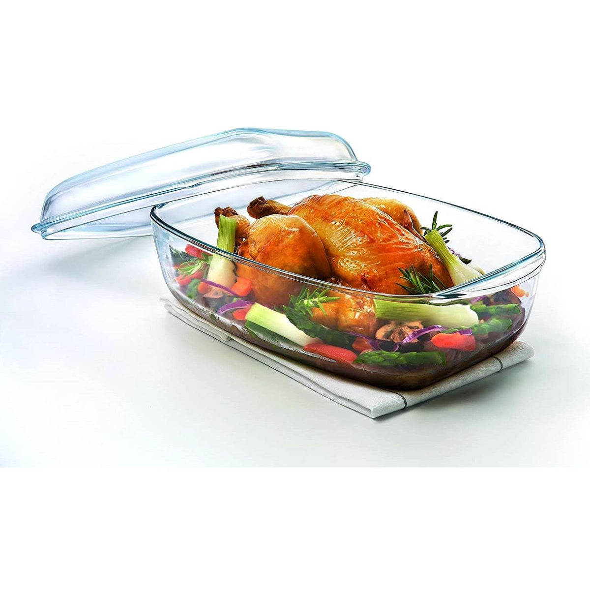 Stylish Pyrex Essentials Rectangular Casserole Dish showcasing its side handles, ideal for easy serving and handling while cooking.