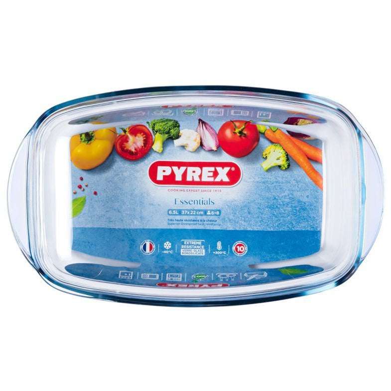 Pyrex Essentials Rectangular Casserole Dish set with lid, showcasing its perfect size for stews and slow cooking.